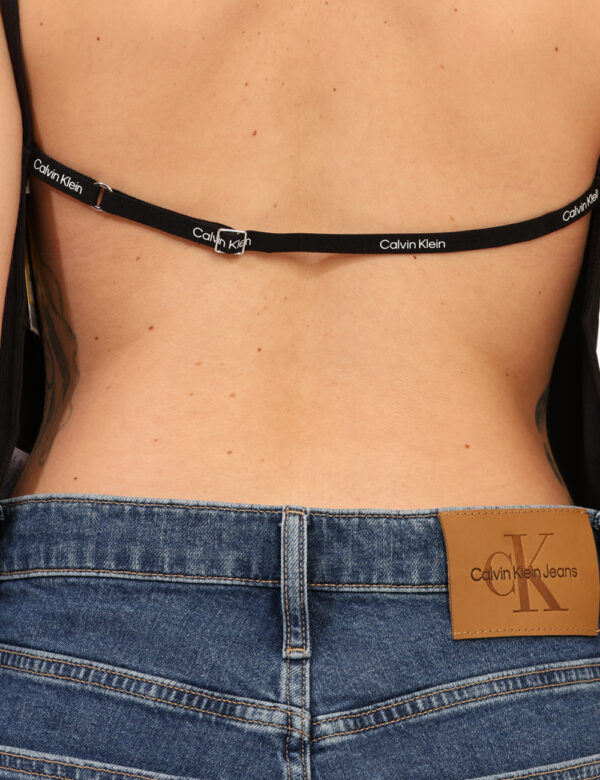 Top Calvin Klein Nero - Cod. art. J20J225314 OZVi ricordiamo che tutti i nostri articoli sono originali.