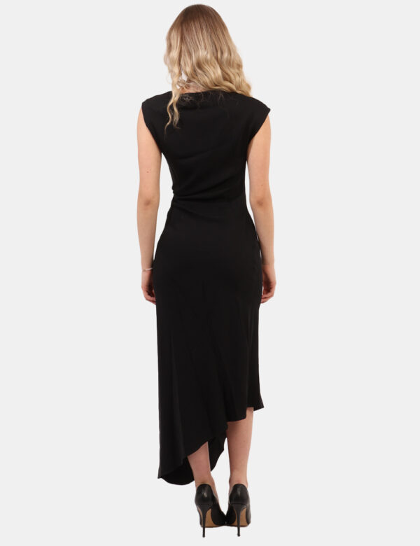 Vestito Calvin Klein Nero - Vestito lungo, smanicato, in total nero con arricciatura laterale. La vestibilità è morbida e pr
