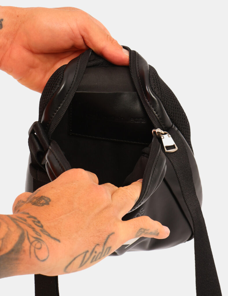 Borsello Calvin Klein Nero
