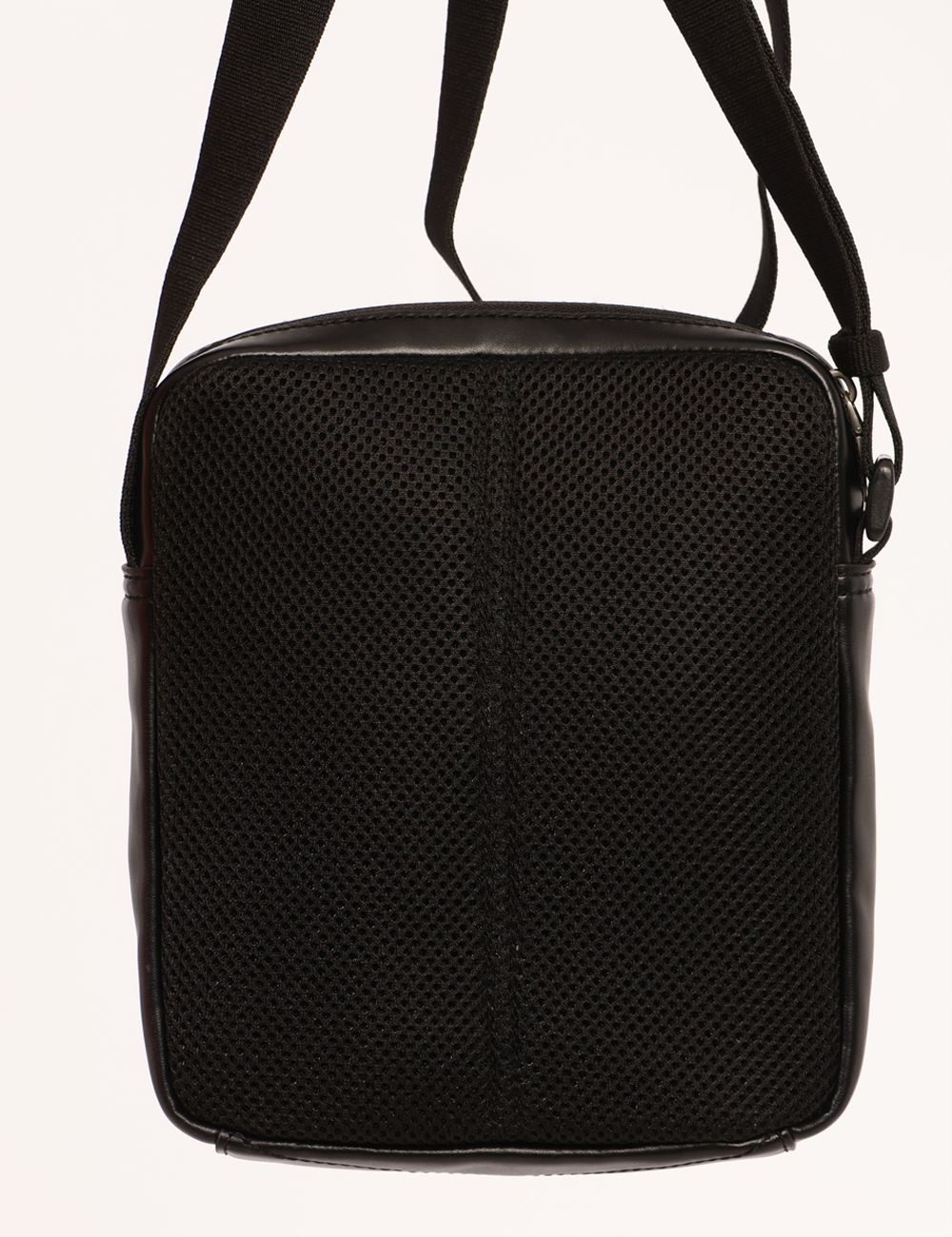 K50K511523-SZ_BEH_PE25_4 Borsello Calvin Klein Nero - Cod. art. K50K511523 SZVi ricordiamo che tutti i nostri articoli sono originali.