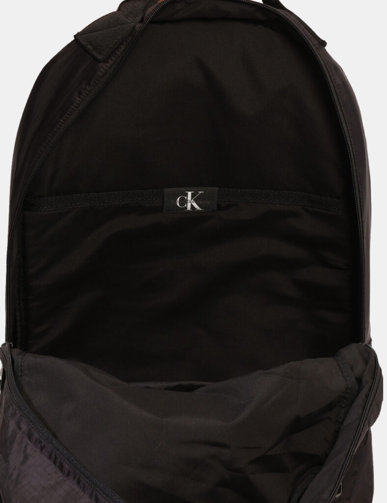 Zaino Calvin Klein Nero - Cod. art. K50K511720 SZVi ricordiamo che tutti i nostri articoli sono originali.