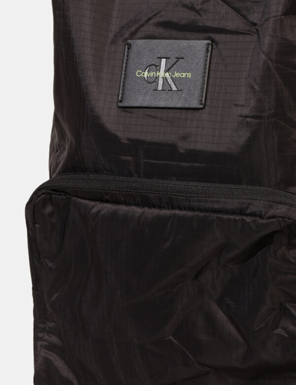 Zaino Calvin Klein Nero - Cod. art. K50K511720 SZVi ricordiamo che tutti i nostri articoli sono originali.