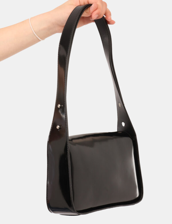 Borsa Calvin Klein Nero - Cod. art. K60K611833 SZVi ricordiamo che tutti i nostri articoli sono originali.