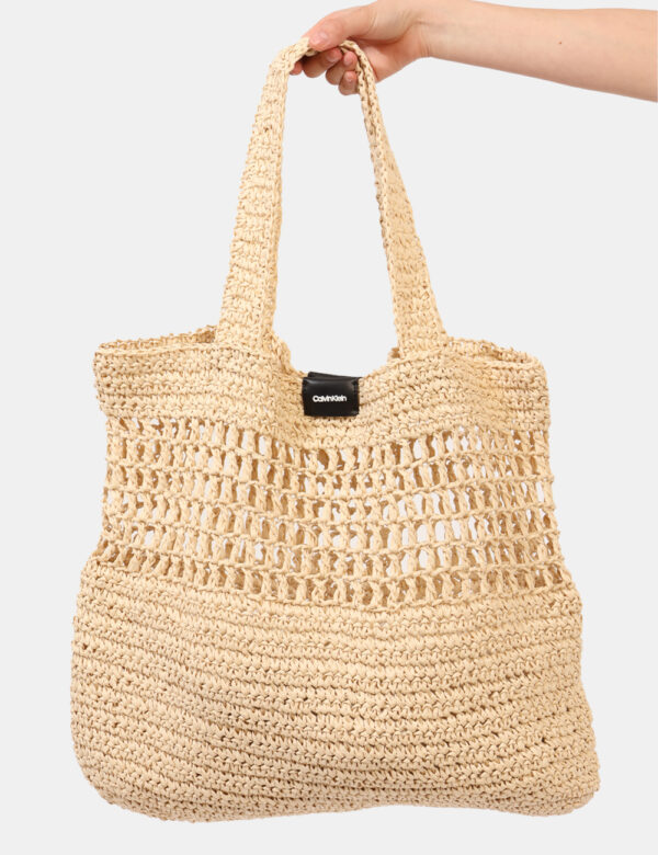 Borsa Calvin Klein Beige - Cod. art. K60K611911 SZVi ricordiamo che tutti i nostri articoli sono originali.