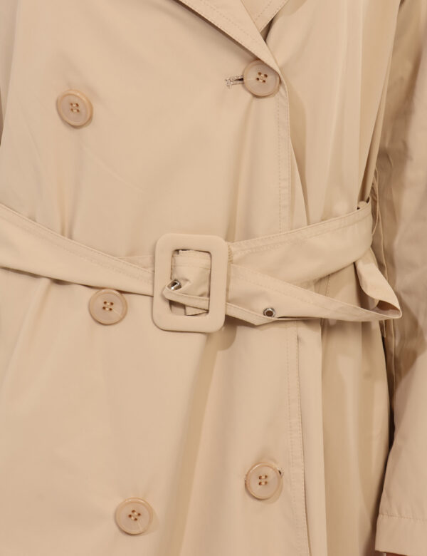 Trench Materica Beige - Trench lungo in total beige, con tasche a taglio trasversale e chiusura a zip più cappuccio. La vest