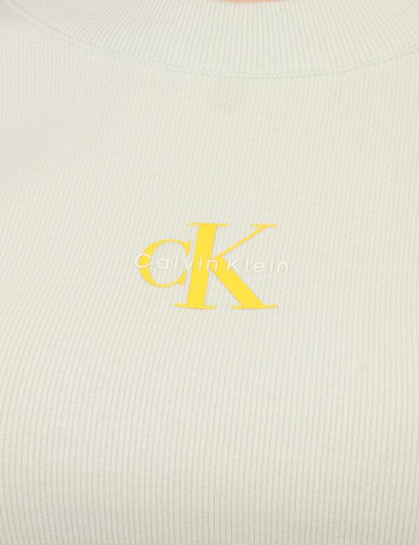 T-shirt Calvin Klein Verde - Cod. art. LV047AB802 OZVi ricordiamo che tutti i nostri articoli sono originali.