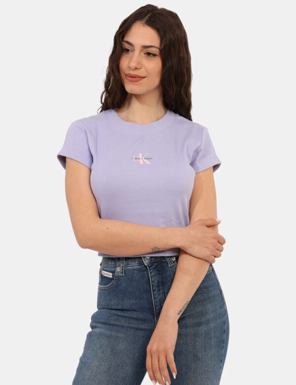T-shirt Calvin Klein Viola - Cod. art. LV047AB802 OZVi ricordiamo che tutti i nostri articoli sono originali.