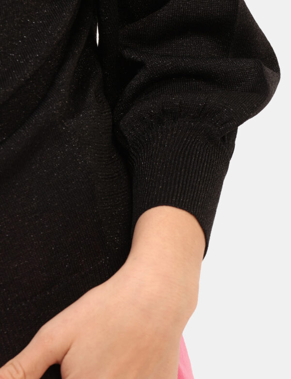 Maglia Yes Zee Nero - Maglia leggera, a maniche lunghe, con scollo a barchetta ed in total nero più filo lurex coordinato. L