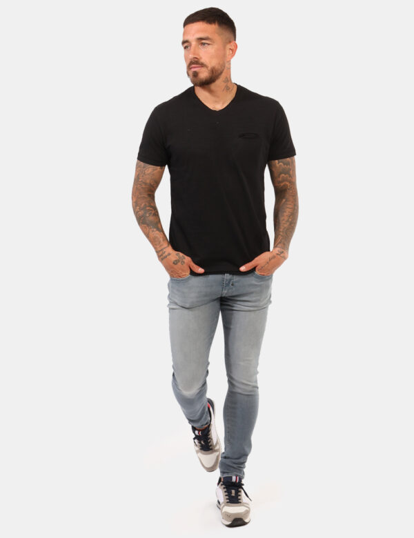 Jeans Antony Morato Jeans - Jeans in total blu denim light, tendente al grigio, con tasche sagomate sul fronte e tasche a to