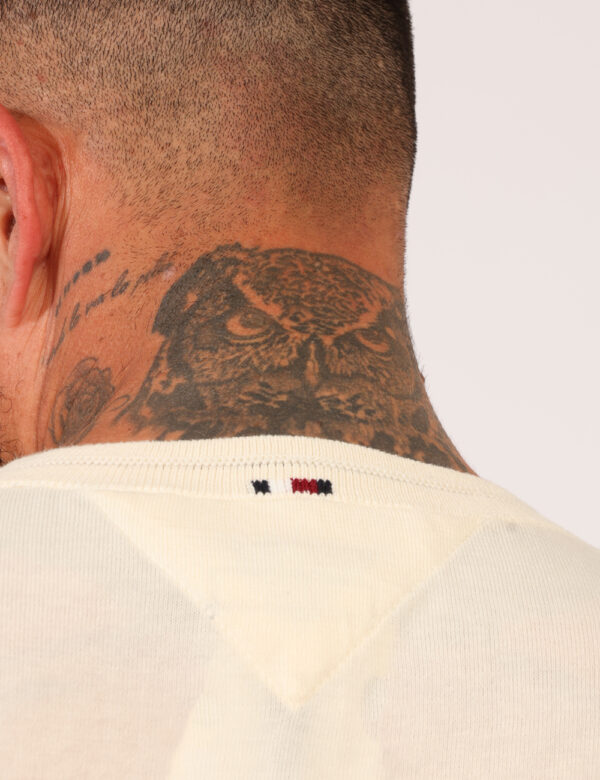 Maglia Tommy Hilfiger Panna - Cod. art. MW0MW33524 SZVi ricordiamo che tutti i nostri articoli sono originali.