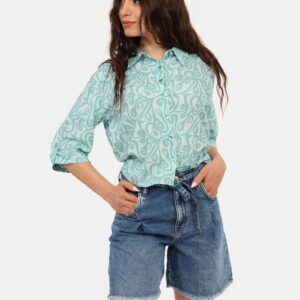 Shorts Yes Zee Jeans - Short in jeans blu denim, con dettagli dorati e orlo sfrangiato. Presenti tasche sagomate sul fronte