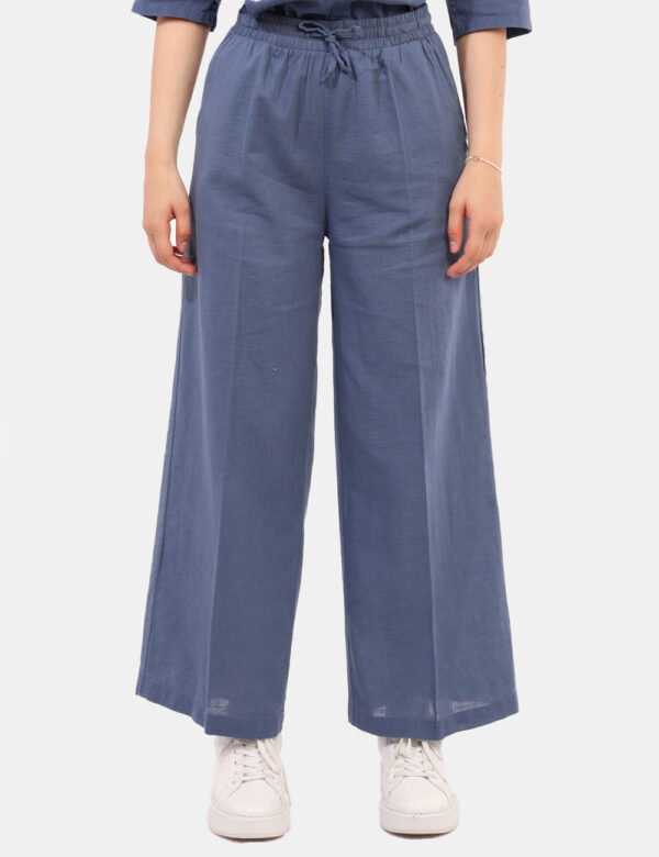 Pantaloni Yes Zee Blu - Pantaloni in misto cotone/lino, in total blu avio, leggeri e con taglio ampio. Presenti tasche a tag