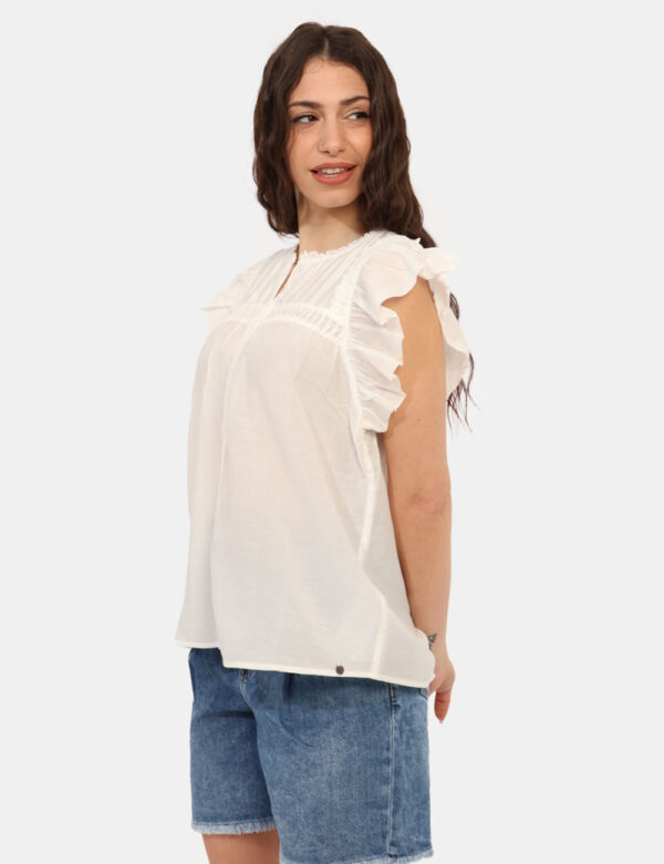 Camicia maniche corte Pepe Jeans Bianco - Camicia a maniche corte in total bianco con frill e pieghette. La vestibilità è mo
