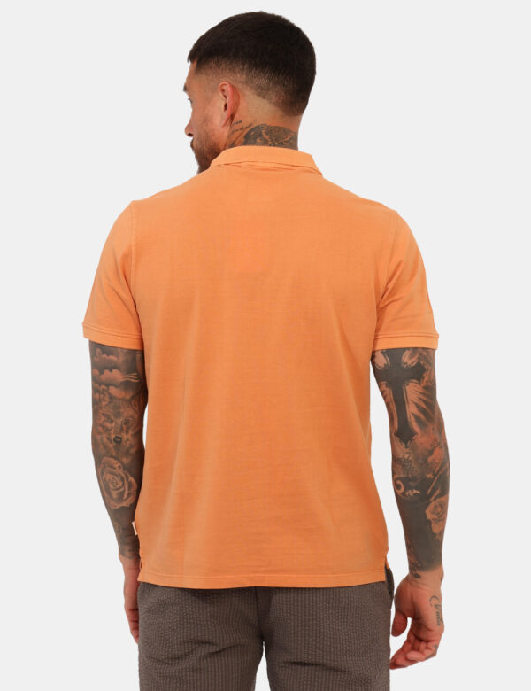 Polo Pepe Jeans Arancione - Polo classica in total aracione chiaro con logo brand ricamato ad altezza cuore. La vestibilità
