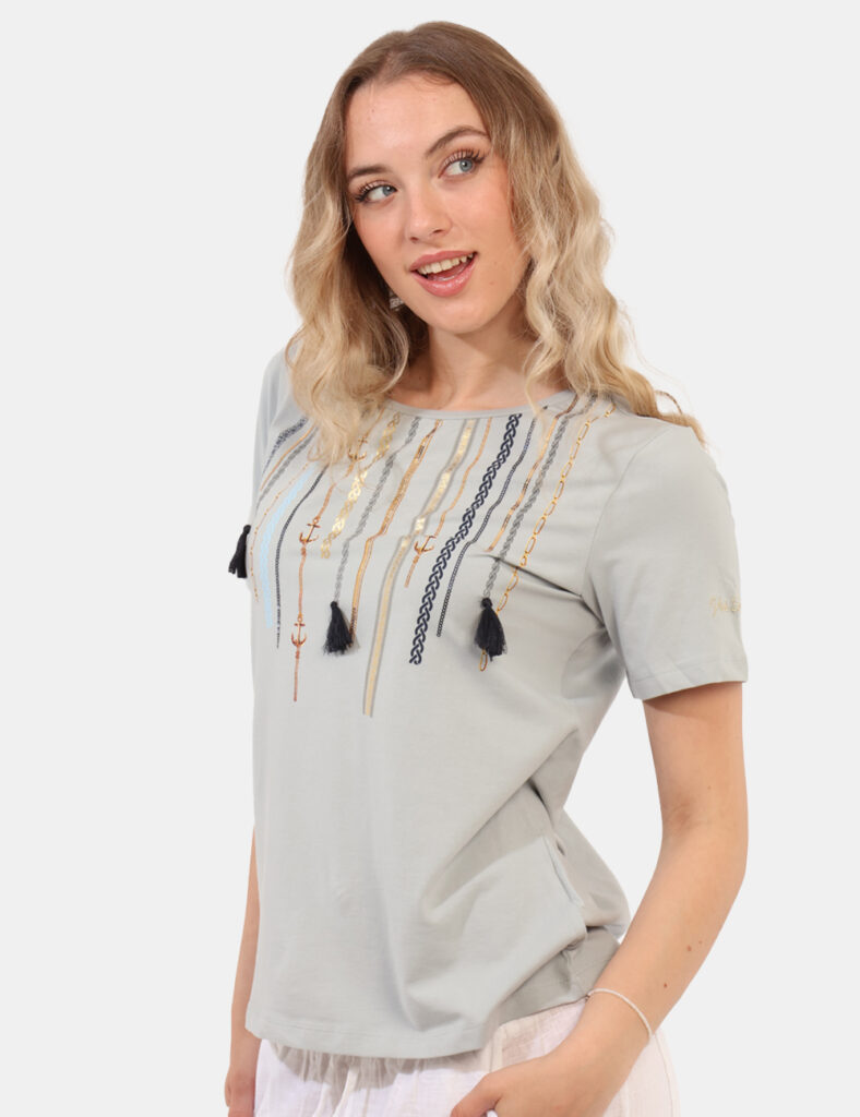 T-shirt Yes Zee Azzurro - T-shirt classica su base azzurro polvere con stampa pendente dal girocollo arricchita da glitter.