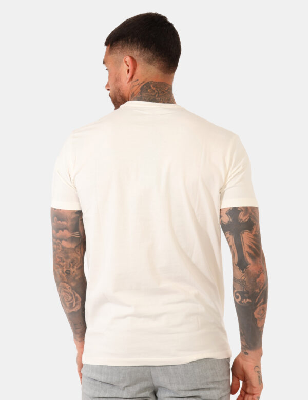 T-shirt Yes Zee Bianco - T-shirt classica su base bianco panna con stampa nero/grigio. La vestibilità è morbida e regolare.