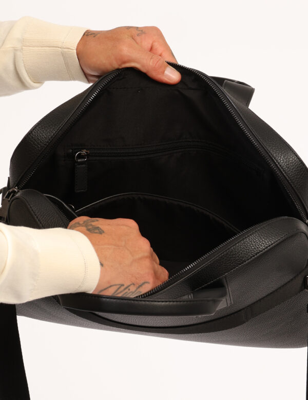 Borsa porta documenti Tommy Hilfiger Nero - Cod. art. XM0XM02911 SZVi ricordiamo che tutti i nostri articoli sono originali.