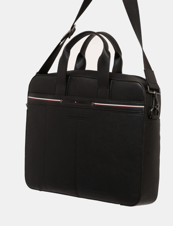 Borsa porta documenti Tommy Hilfiger Nero - Cod. art. XM0XM02911 SZVi ricordiamo che tutti i nostri articoli sono originali.
