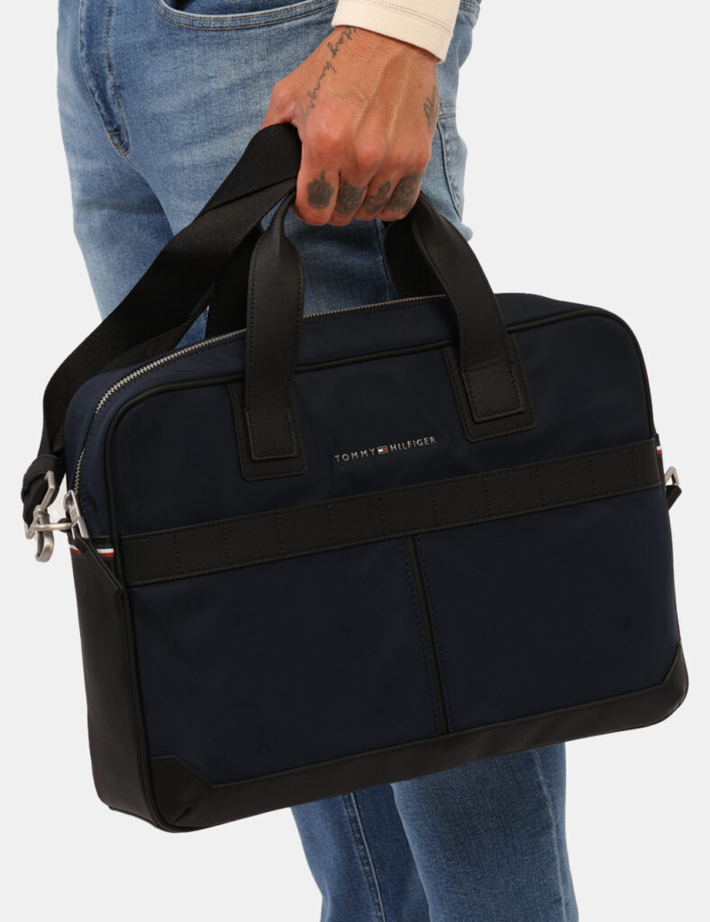 Borsa porta documenti Tommy Hilfiger Blu - Cod. art. XM0XM02914 SZVi ricordiamo che tutti i nostri articoli sono originali.