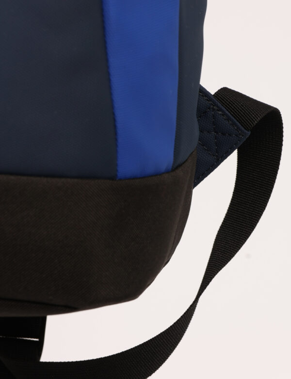 Zaino Tommy Hilfiger Blu - Cod. art. XM0XM02923 SZVi ricordiamo che tutti i nostri articoli sono originali.