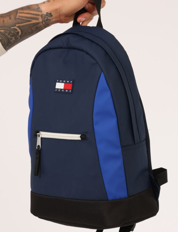 Zaino Tommy Hilfiger Blu - Cod. art. XM0XM02923 SZVi ricordiamo che tutti i nostri articoli sono originali.