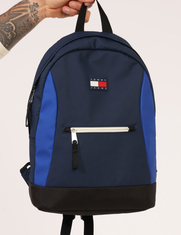 Zaino Tommy Hilfiger Blu - Cod. art. XM0XM02923 SZVi ricordiamo che tutti i nostri articoli sono originali.