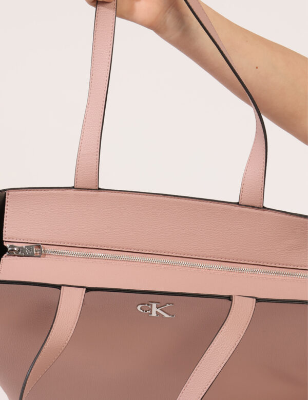 Borsa Calvin Klein Rosa - Cod. art. ZW0ZW02489 SZVi ricordiamo che tutti i nostri articoli sono originali.
