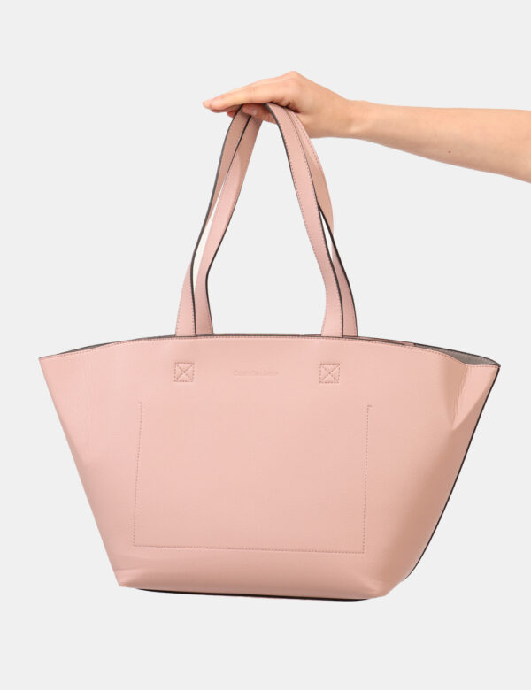 Borsa Calvin Klein Rosa - Cod. art. ZW0ZW02489 SZVi ricordiamo che tutti i nostri articoli sono originali.