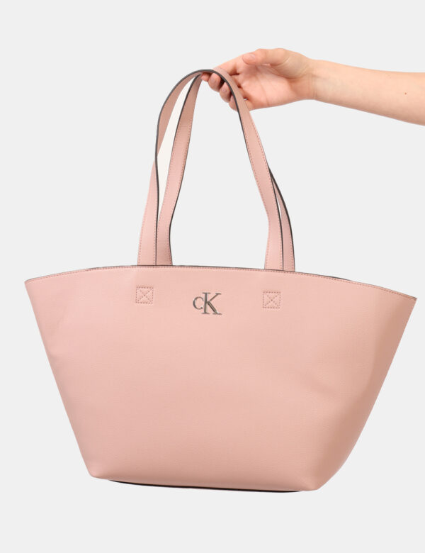 Borsa Calvin Klein Rosa - Cod. art. ZW0ZW02489 SZVi ricordiamo che tutti i nostri articoli sono originali.