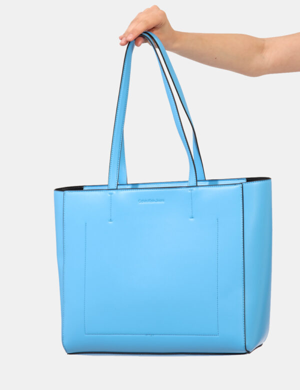 Borsa Calvin Klein Azzurro - Cod. art. ZW0ZW02498 SZVi ricordiamo che tutti i nostri articoli sono originali.