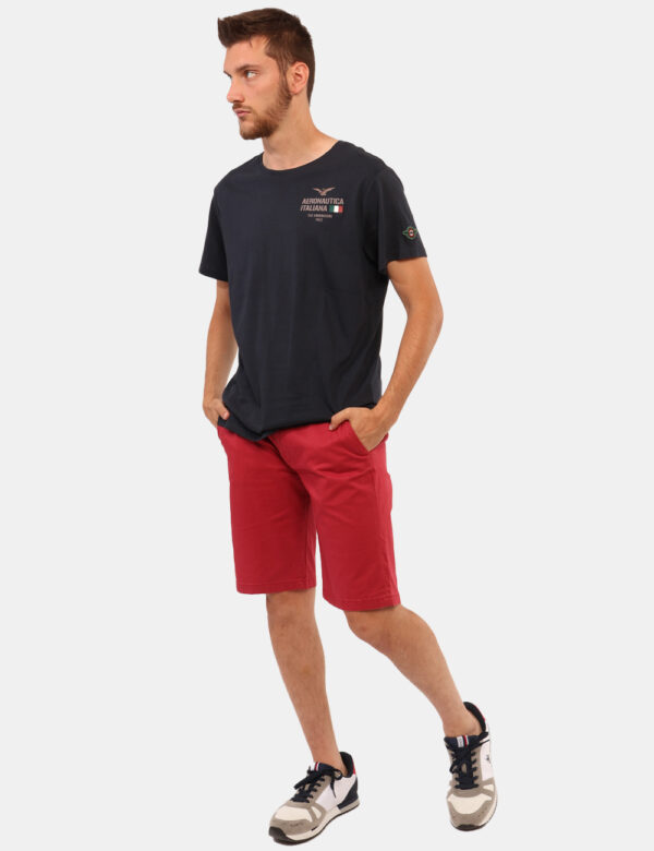 Bermuda Aeronautica Italiana Rosso - Bermuda in total corallo, con tasche a taglio trasversale sul fronte e tasche a fessura