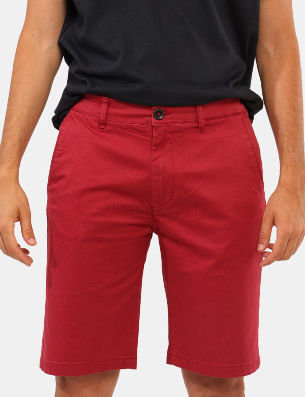 Bermuda Aeronautica Italiana Rosso - Bermuda in total corallo, con tasche a taglio trasversale sul fronte e tasche a fessura