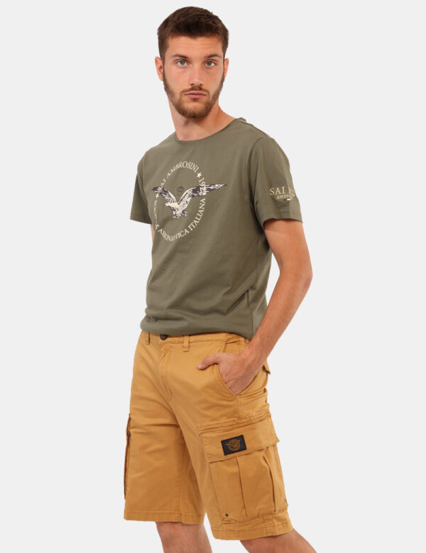 Bermuda Aeronautica Italiana Giallo - Bermuda in total senape, con tasche a taglio trasversale, tasche a toppa laterale, e t