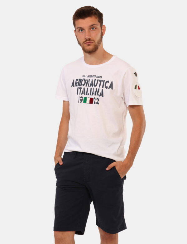 Bermuda Aeronautica Italiana Blu - Bermuda in total blu, con tasche a taglio trasversale, tasche a toppa laterale, e tasche