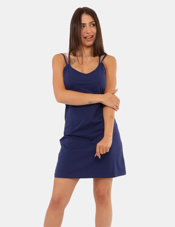 Vestito Ake Blu - Abito corto in total blu navy, con spalline strette, spalline incrociate sul retro e scollo a V. Il vestit