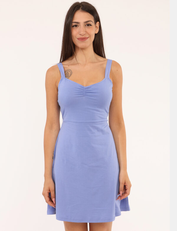 Vestito Ake Azzurro - Abito corto in total azzurro celeste, con spalline strette regolabili e scollo a V, più scollo sul ret