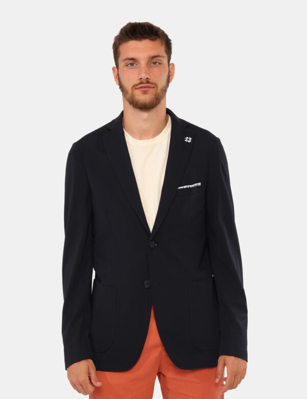 Giacca Sseinse Blu - Giacca classica in total blu navy con tasche fake più taschino a toppa. La vestibilità è morbida e prat