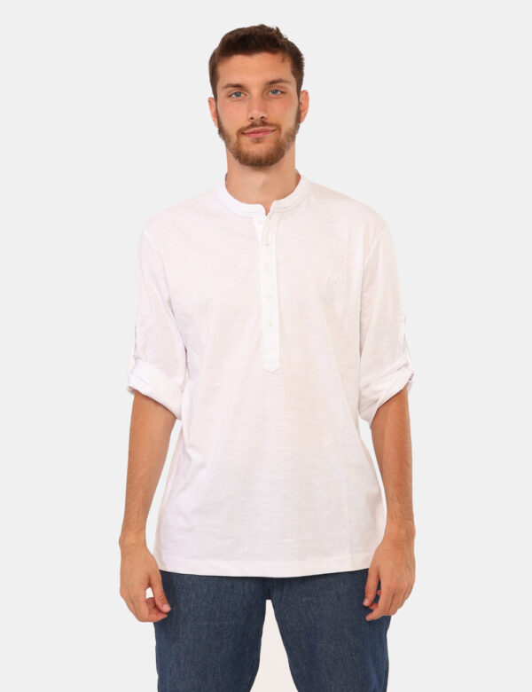 Maglia Antony Morato Bianco - Maglia leggera a maniche lunghe con bottone per raccoglierle, in total bianco, più logo brand