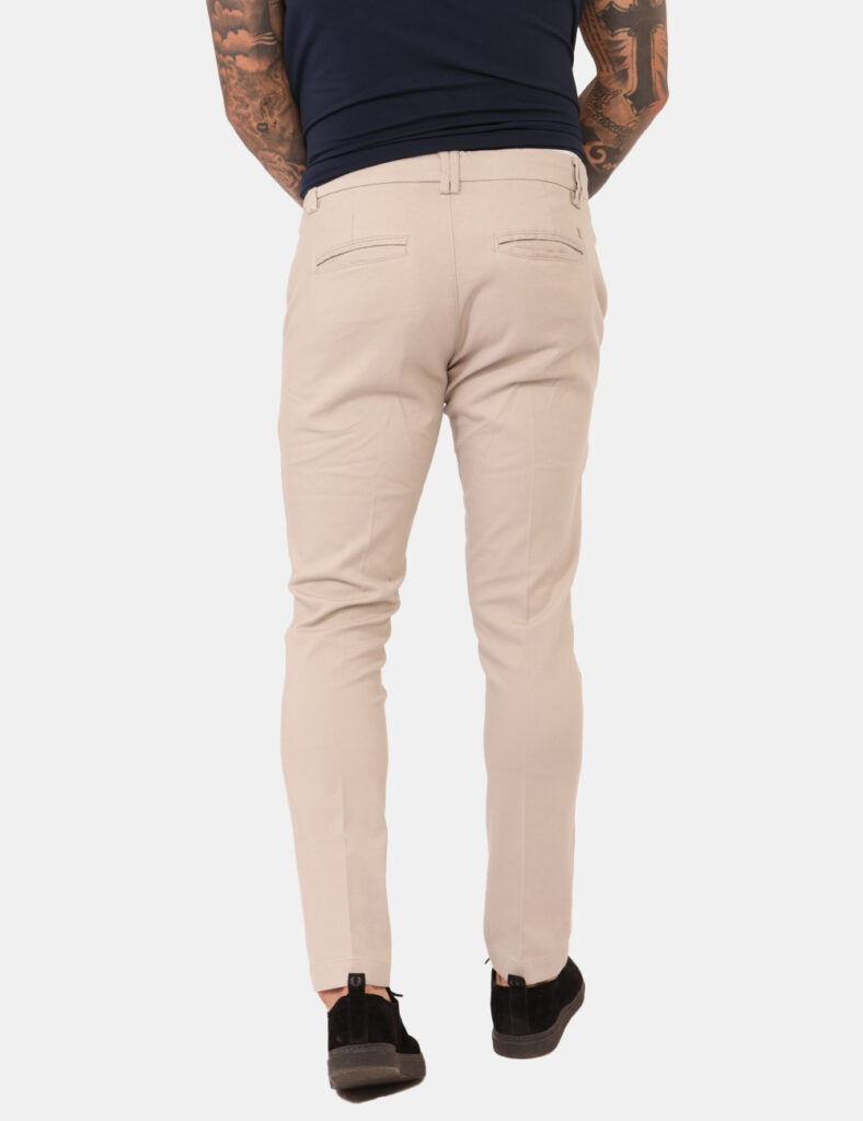Pantaloni Yes Zee Beige - Pantaloni in total beige, su trama lavorata, con tasche a taglio trasversale sul fronte e tasche a