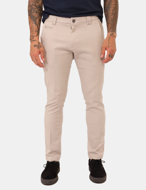 Pantaloni Yes Zee Beige - Pantaloni in total beige, su trama lavorata, con tasche a taglio trasversale sul fronte e tasche a
