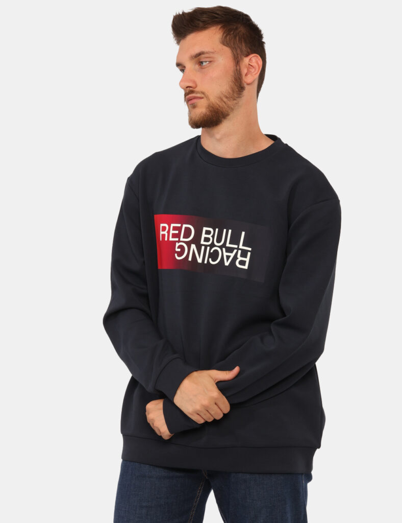 Felpa Red Bull Blu - Felpa classica su base blu navy con stampa frontale logo brand. La vestibilità è morbida e regolare. La