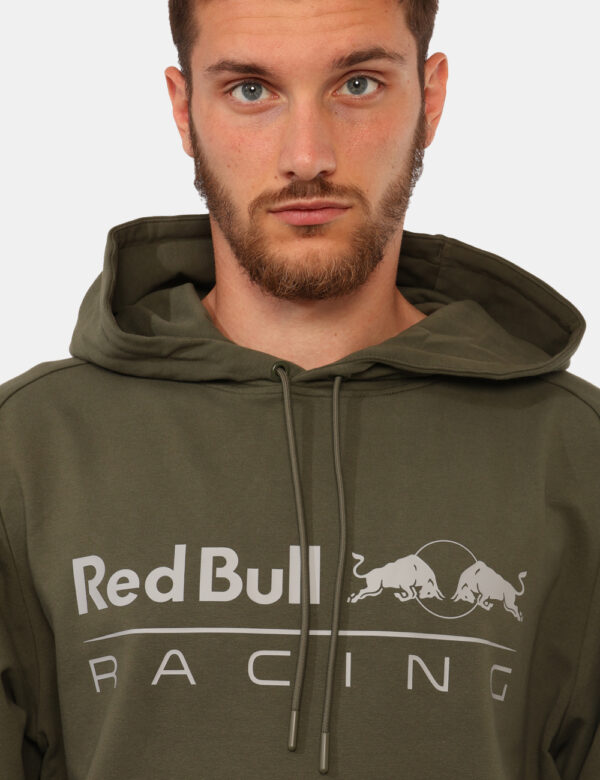 Felpa Red Bull Verde - Felpa classica con cappuccio, su base verde oliva con stampa frontale logo brand più tascone. La vest