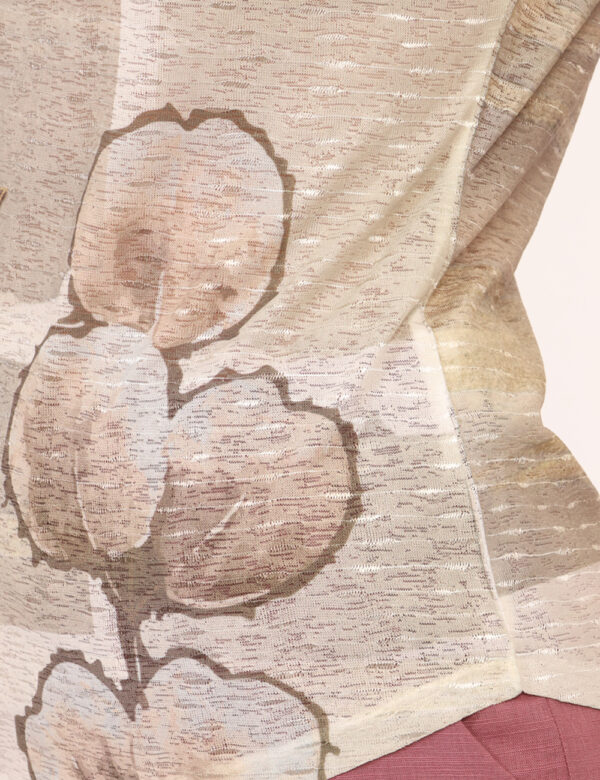 T-shirt Yes Zee Beige - T-shirt leggera con stampa tendente al beige. La vestibilità è morbida e regolare. La t-shirt è adat