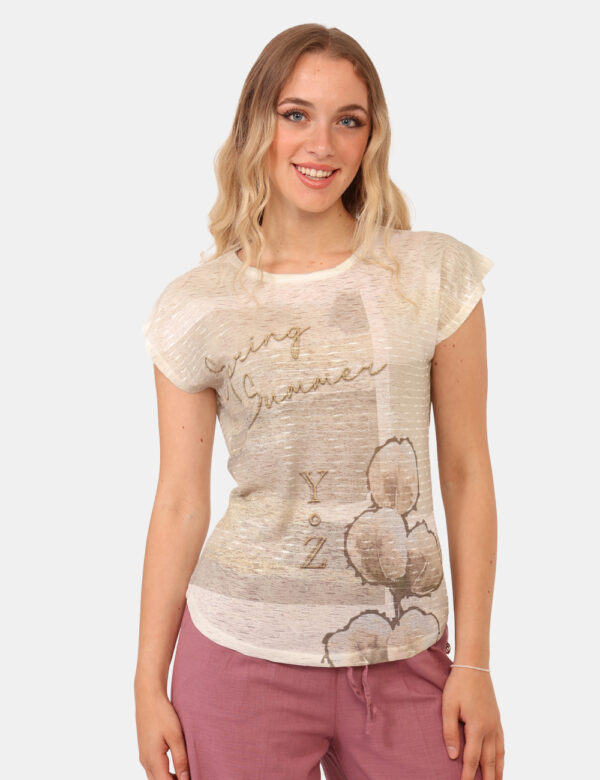 T-shirt Yes Zee Beige - T-shirt leggera con stampa tendente al beige. La vestibilità è morbida e regolare. La t-shirt è adat