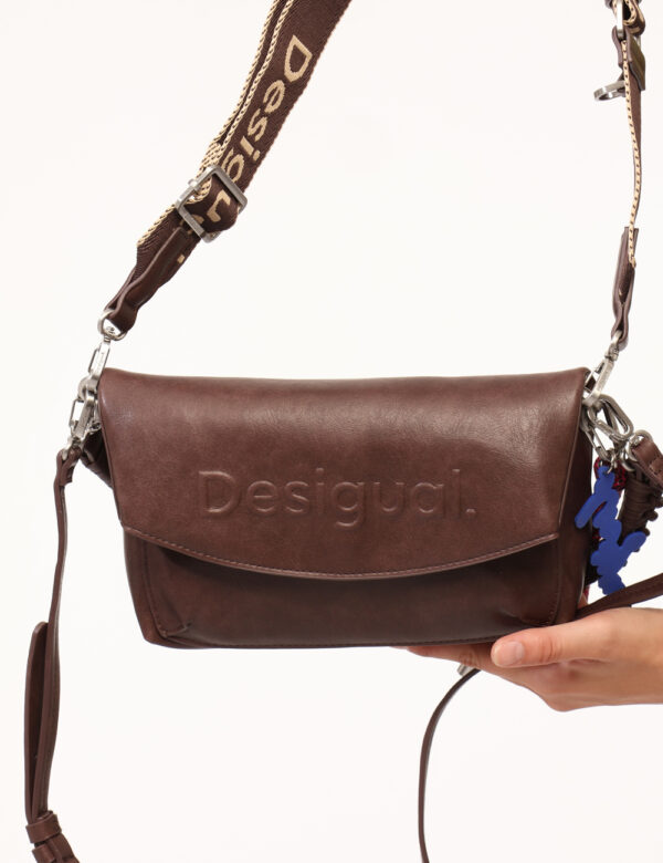 Borsa Desigual Marrone - Originale borsa a tracolla pieghevole, in total marrone con logo brand sagomato, più taschine ester