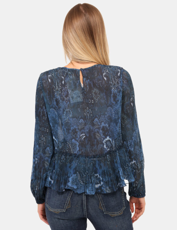 Blusa Desigual Blu - Blusa a maniche lunghe, leggera e trasparente, su tessuto pieghettato e con trama tendente al blu. La v