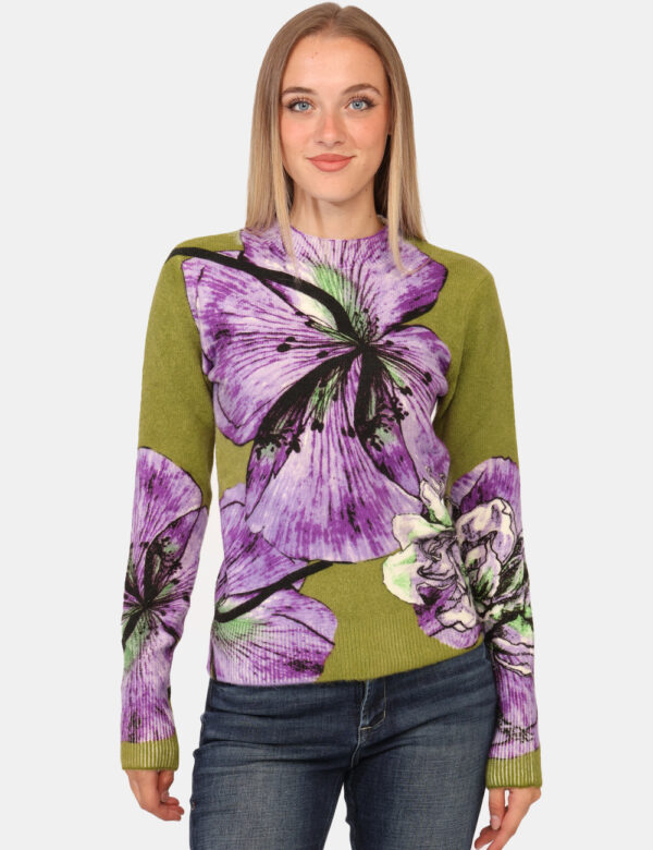 Maglione Desigual Verde - Maglione invernale super colorato, in fantasia tendente al verde e viola. La vestibilità è morbida
