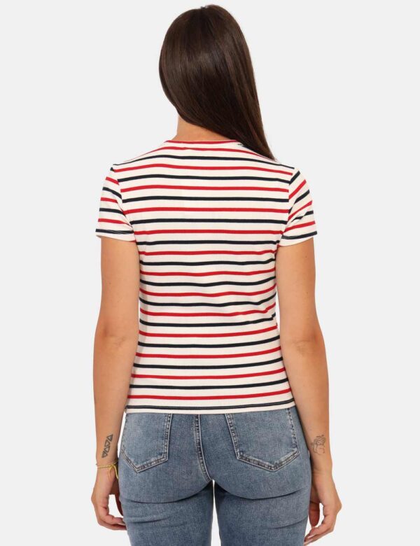 T-shirt Tommy Hilfiger Bianco - T-shirt in maglina su bianca rigata in blu e rosso. La vestibilità è morbida e regolare. La