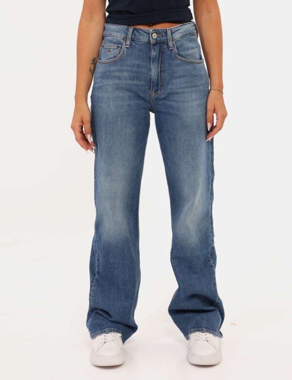 Jeans Tommy Hilfiger Jeans - Jeans classico in total blu denim. Presenti tasche sagomate sul fronte e tasche a toppa sul ret