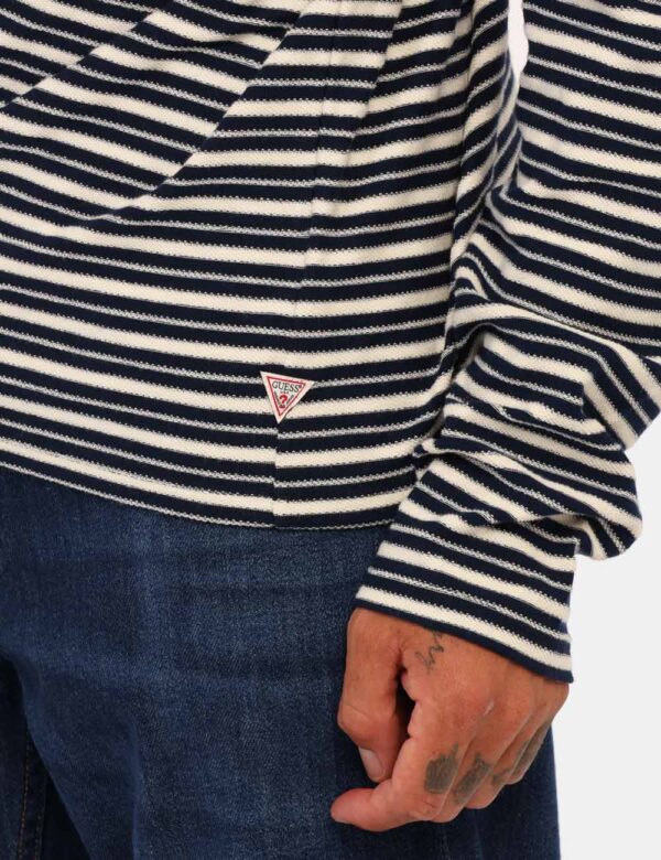 T shirt Guess Blu Taglia L - L’articolo appartiene al campionario esclusivo di stagione: pezzo unico.Cod. art. M5BP44K9030 P